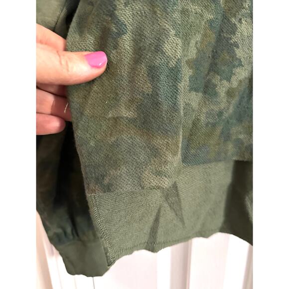 PILCRO Anthropologie Camo Reworked Popover V-Neck Boxy Hi-Low Sweatshirt - Sz S - Picture 7 of 9